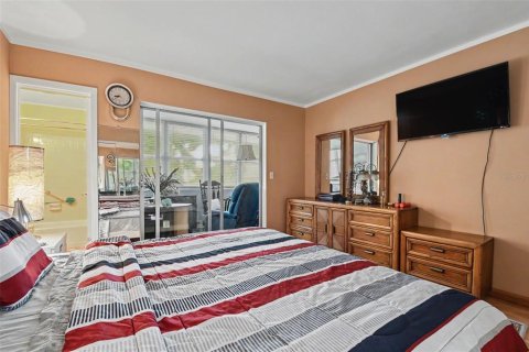 Condo in Dunedin, Florida, 2 bedrooms № 2196823 - photo 26