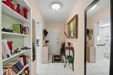 Condo in Dunedin, Florida, 2 bedrooms № 2196823 - photo 5