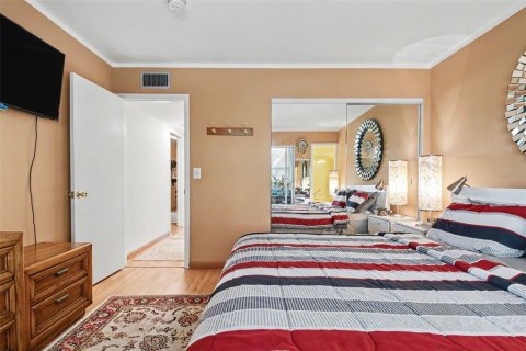 Condo in Dunedin, Florida, 2 bedrooms № 2196823 - photo 24