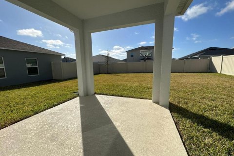 House in Davenport, Florida 5 bedrooms, 220.27 sq.m. № 2217329 - photo 16