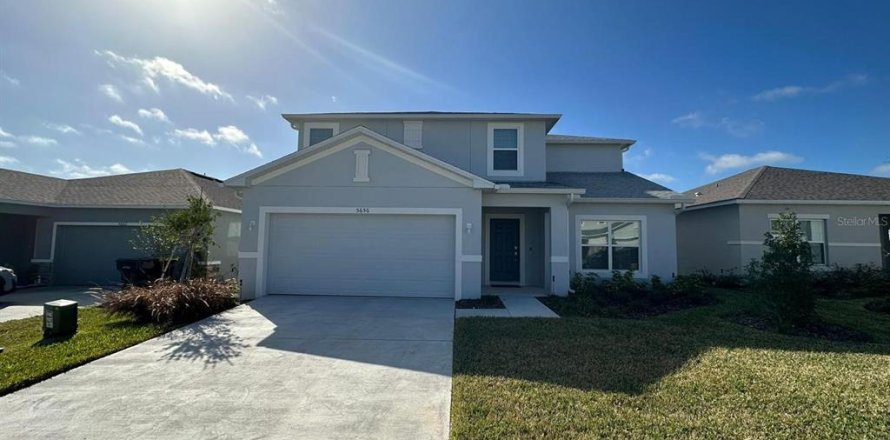 House in Davenport, Florida 5 bedrooms, 220.27 sq.m. № 2217329