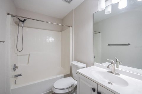 Apartamento en alquiler en Poinciana, Florida, 3 dormitorios, 115.38 m2 № 1782285 - foto 19