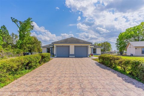 Apartamento en alquiler en Poinciana, Florida, 3 dormitorios, 115.38 m2 № 1782285 - foto 1