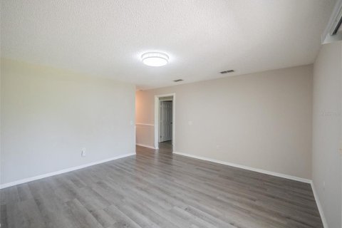 Apartamento en alquiler en Poinciana, Florida, 3 dormitorios, 115.38 m2 № 1782285 - foto 17