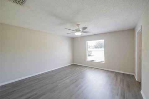 Apartamento en alquiler en Poinciana, Florida, 3 dormitorios, 115.38 m2 № 1782285 - foto 13
