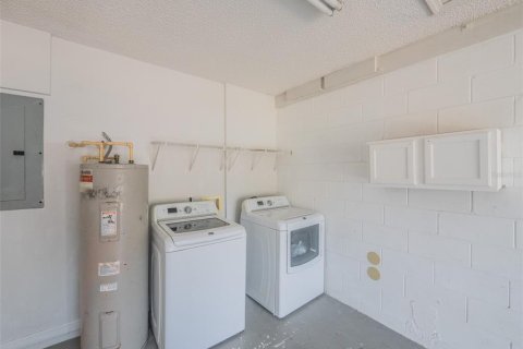 Apartamento en alquiler en Poinciana, Florida, 3 dormitorios, 115.38 m2 № 1782285 - foto 21