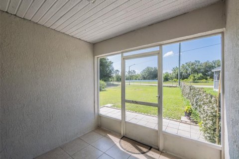 Apartamento en alquiler en Poinciana, Florida, 3 dormitorios, 115.38 m2 № 1782285 - foto 23