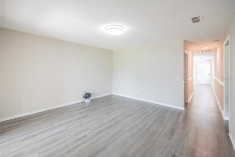 Apartamento en alquiler en Poinciana, Florida, 3 dormitorios, 115.38 m2 № 1782285 - foto 12