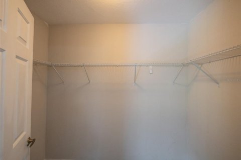 Apartamento en alquiler en Poinciana, Florida, 3 dormitorios, 115.38 m2 № 1782285 - foto 20