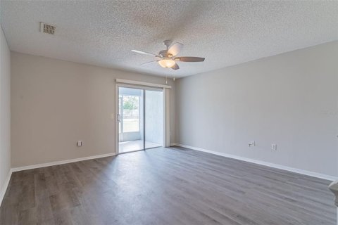 Apartamento en alquiler en Poinciana, Florida, 3 dormitorios, 115.38 m2 № 1782285 - foto 6