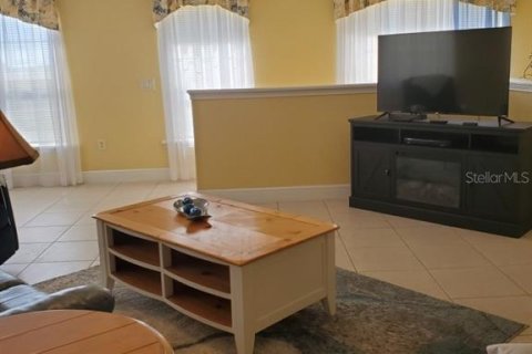 Apartamento en alquiler en Umatilla, Florida, 1 dormitorio, 140.47 m2 № 1677228 - foto 8