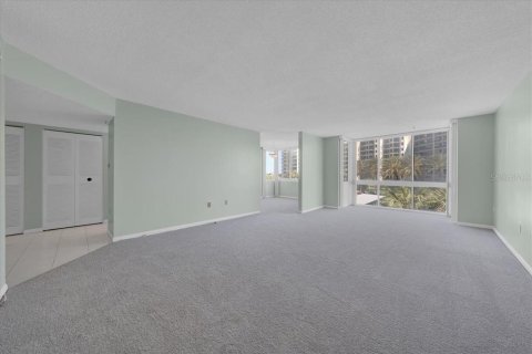 Снять в аренду кондоминиум в Клируотер, Флорида 8 комнат, 125.42м2, № 2214229 - фото 3