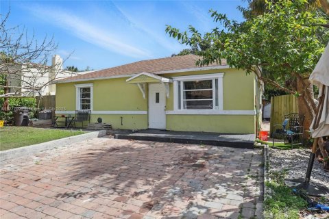 House in West Palm Beach, Florida 3 bedrooms, 122.45 sq.m. № 1701942 - photo 2