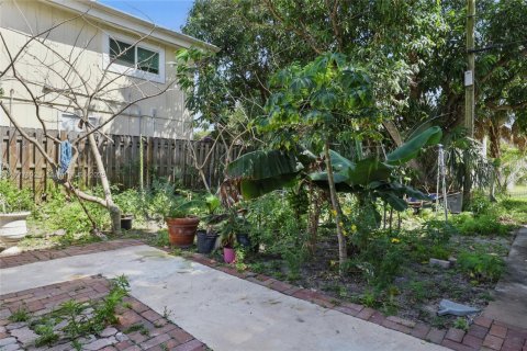 House in West Palm Beach, Florida 3 bedrooms, 122.45 sq.m. № 1701942 - photo 28