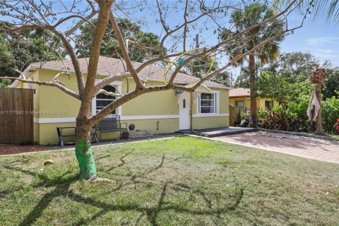 House in West Palm Beach, Florida 3 bedrooms, 122.45 sq.m. № 1701942 - photo 3