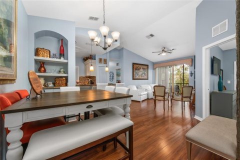 Condo in Orlando, Florida, 4 bedrooms  № 1520758 - photo 13