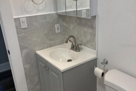 House in Clearwater, Florida 2 bedrooms, 83.98 sq.m. № 2106675 - photo 13