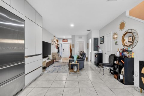 Touwnhouse à vendre à Florida City, Floride: 3 chambres, 127.83 m2 № 2076340 - photo 8