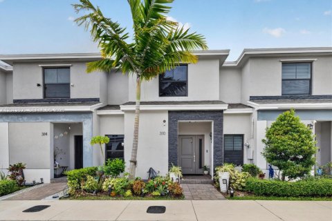 Adosado en Florida City, Florida 3 dormitorios, 127.83 m2 № 2076340