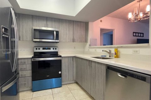 Condominio en alquiler en Sunny Isles Beach, Florida, 2 dormitorios, 119.84 m2 № 1925986 - foto 8