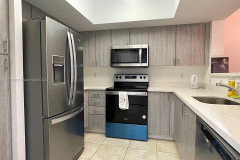 Condominio en alquiler en Sunny Isles Beach, Florida, 2 dormitorios, 119.84 m2 № 1925986 - foto 9