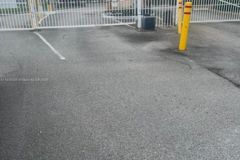 Condominio en venta en West Palm Beach, Florida, 2 dormitorios, 89.19 m2 № 2035807 - foto 9