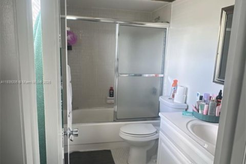 Condominio en venta en West Palm Beach, Florida, 2 dormitorios, 89.19 m2 № 2035807 - foto 24