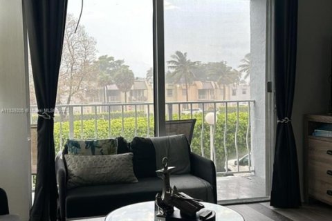 Condominio en venta en West Palm Beach, Florida, 2 dormitorios, 89.19 m2 № 2035807 - foto 17