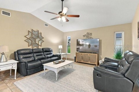 Villa ou maison à vendre à Punta Gorda, Floride: 3 chambres, 215.81 m2 № 2431637 - photo 13