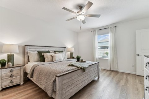 House in CONNERTON

 in Land O' Lakes, Florida 5 bedrooms, 221.94 sq.m. № 1640683 - photo 23