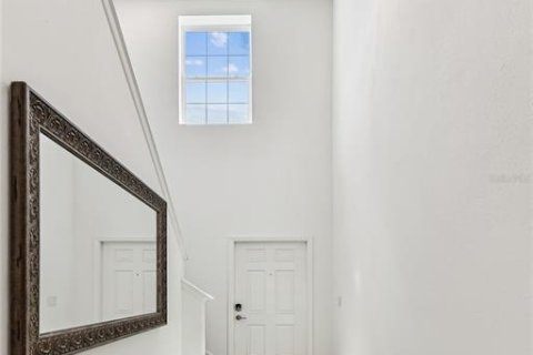 House in CONNERTON

 in Land O' Lakes, Florida 5 bedrooms, 221.94 sq.m. № 1640683 - photo 6