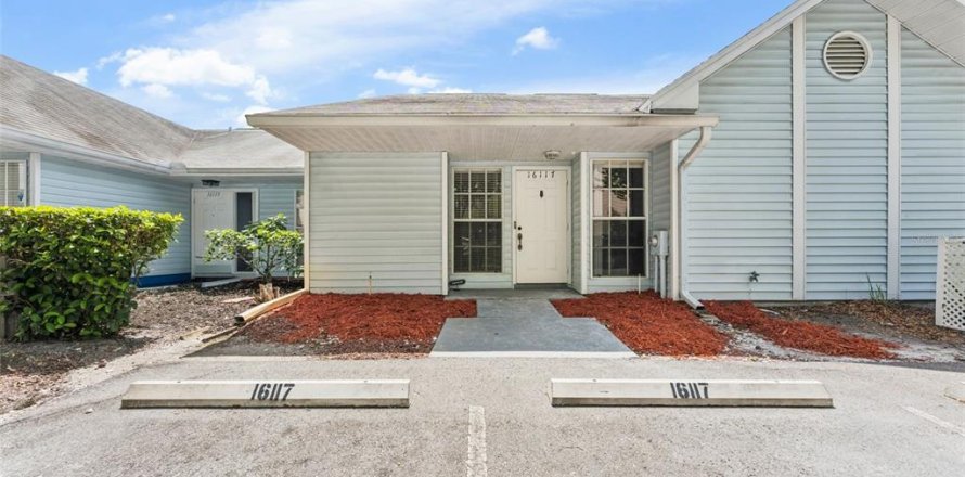 Villa ou maison à Tampa, Floride 3 chambres, 114.64 m2 № 1823330