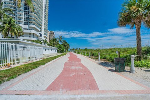 Copropriété à louer à Miami Beach, Floride: 1 chambre, 75.07 m2 № 1946417 - photo 22