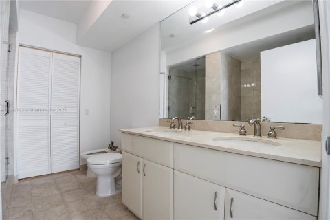 Copropriété à louer à Miami Beach, Floride: 1 chambre, 75.07 m2 № 1946417 - photo 28
