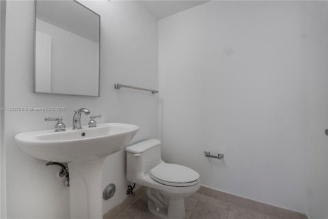 Copropriété à louer à Miami Beach, Floride: 1 chambre, 75.07 m2 № 1946417 - photo 10