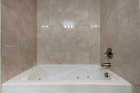 Copropriété à louer à Miami Beach, Floride: 1 chambre, 75.07 m2 № 1946417 - photo 30