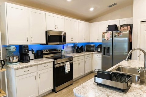 Casa en alquiler en Davenport, Florida, 3 dormitorios, 140.19 m2 № 1913720 - foto 9