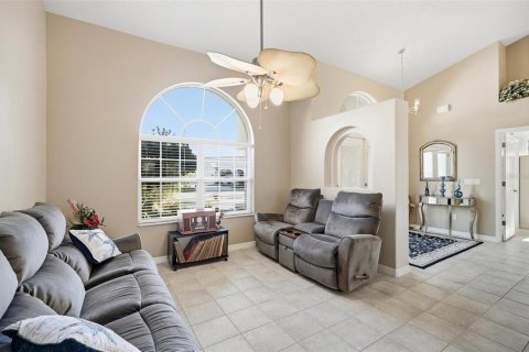 Casa en venta en Palm Coast, Florida, 3 dormitorios, 217.58 m2 № 2105850 - foto 11