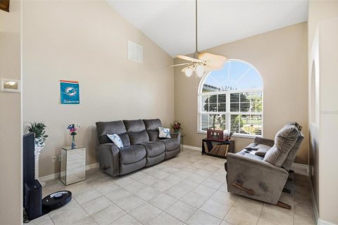 Casa en venta en Palm Coast, Florida, 3 dormitorios, 217.58 m2 № 2105850 - foto 10