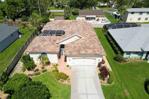 House in Venice, Florida 3 bedrooms, 181.16 sq.m. № 1778724 - photo 1