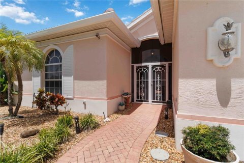 House in Venice, Florida 3 bedrooms, 181.16 sq.m. № 1778724 - photo 2