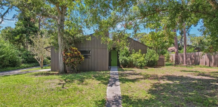 House in Sarasota, Florida 2 bedrooms, 114.73 sq.m. № 1804733