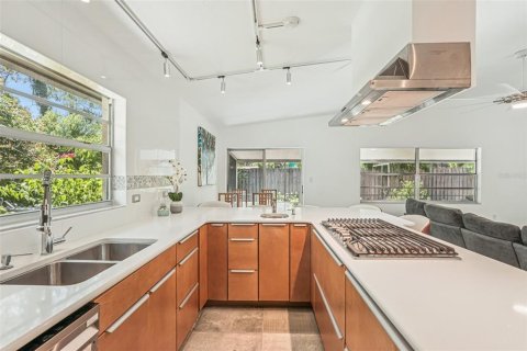 House in Sarasota, Florida 2 bedrooms, 114.73 sq.m. № 1804733 - photo 15