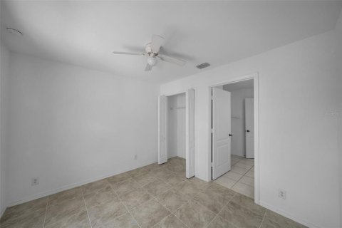 House in Cape Coral, Florida 3 bedrooms, 135.45 sq.m. № 1597455 - photo 22