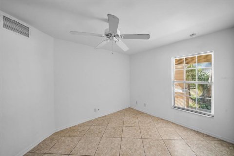 House in Cape Coral, Florida 3 bedrooms, 135.45 sq.m. № 1597455 - photo 5