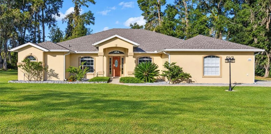 Villa ou maison à Ocala, Floride 4 chambres, 218.13 m2 № 2432694