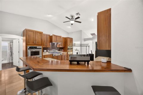 Villa ou maison à vendre à Ocala, Floride: 4 chambres, 218.13 m2 № 2432694 - photo 4