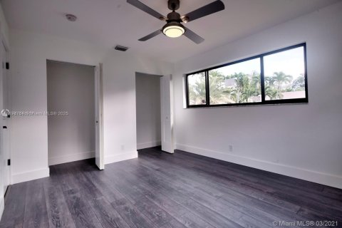House in Boca Raton, Florida 4 bedrooms, 206.89 sq.m. № 1930685 - photo 21