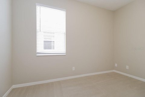 Casa en alquiler en Orlando, Florida, 4 dormitorios, 183.2 m2 № 1894671 - foto 13