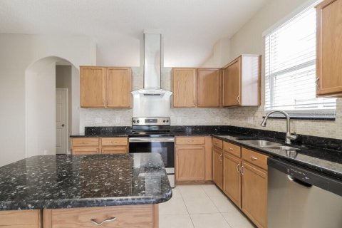 Casa en alquiler en Orlando, Florida, 4 dormitorios, 183.2 m2 № 1894671 - foto 5